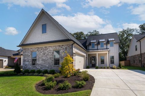 Photo of 160 LAFAYETTE CROSSING DR, Rossville, TN 38066 (MLS # 10191254)