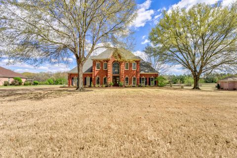 Single Family Residence in Unincorporated TN 5034 LE CHATEAU CV.jpg