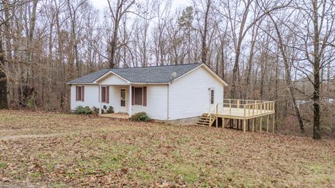 Photo of 212 JOHNSON ST, Bethel Springs, TN 38315 (MLS # 10210910)