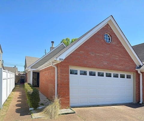 Photo of 1818 WINSHIP DR, Cordova, TN 38016 (MLS # 10218939)