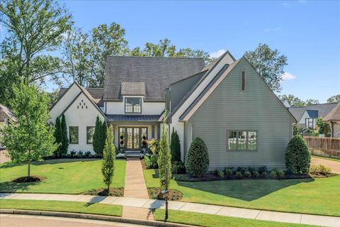 Photo of 9071 WINSTON WOODS CIR N, Germantown, TN 38139 (MLS # 10207186)
