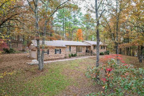 Photo of 567 S SIXTH ST, Selmer, TN 38375 (MLS # 10213414)