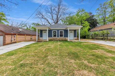 Photo of 1704 OAKWOOD ST, Memphis, TN 38108 (MLS # 10218501)