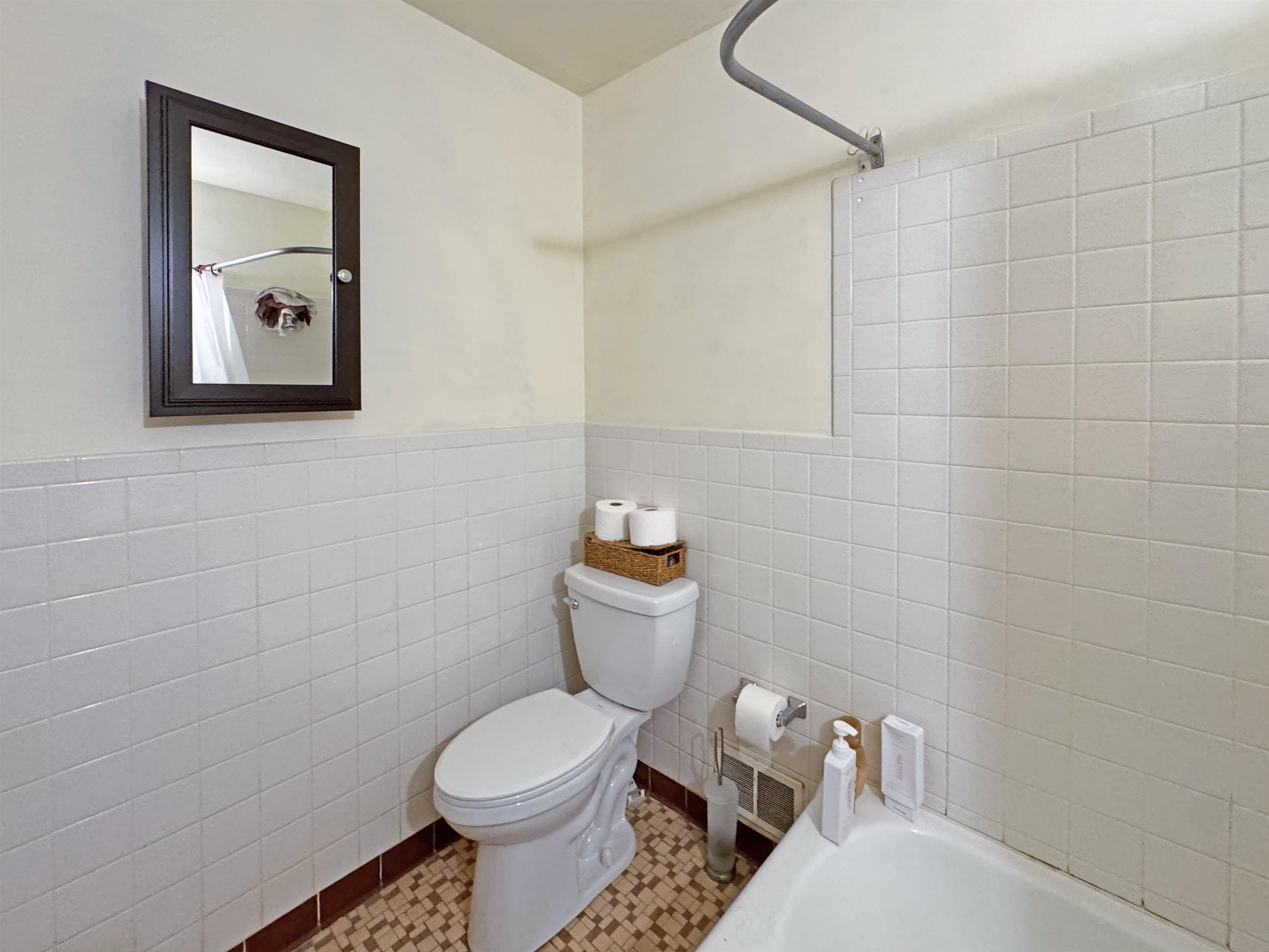 Memphis, Tennessee 38127, United States, 6 Bedrooms Bedrooms, ,3 BathroomsBathrooms,Residential,Active,112562