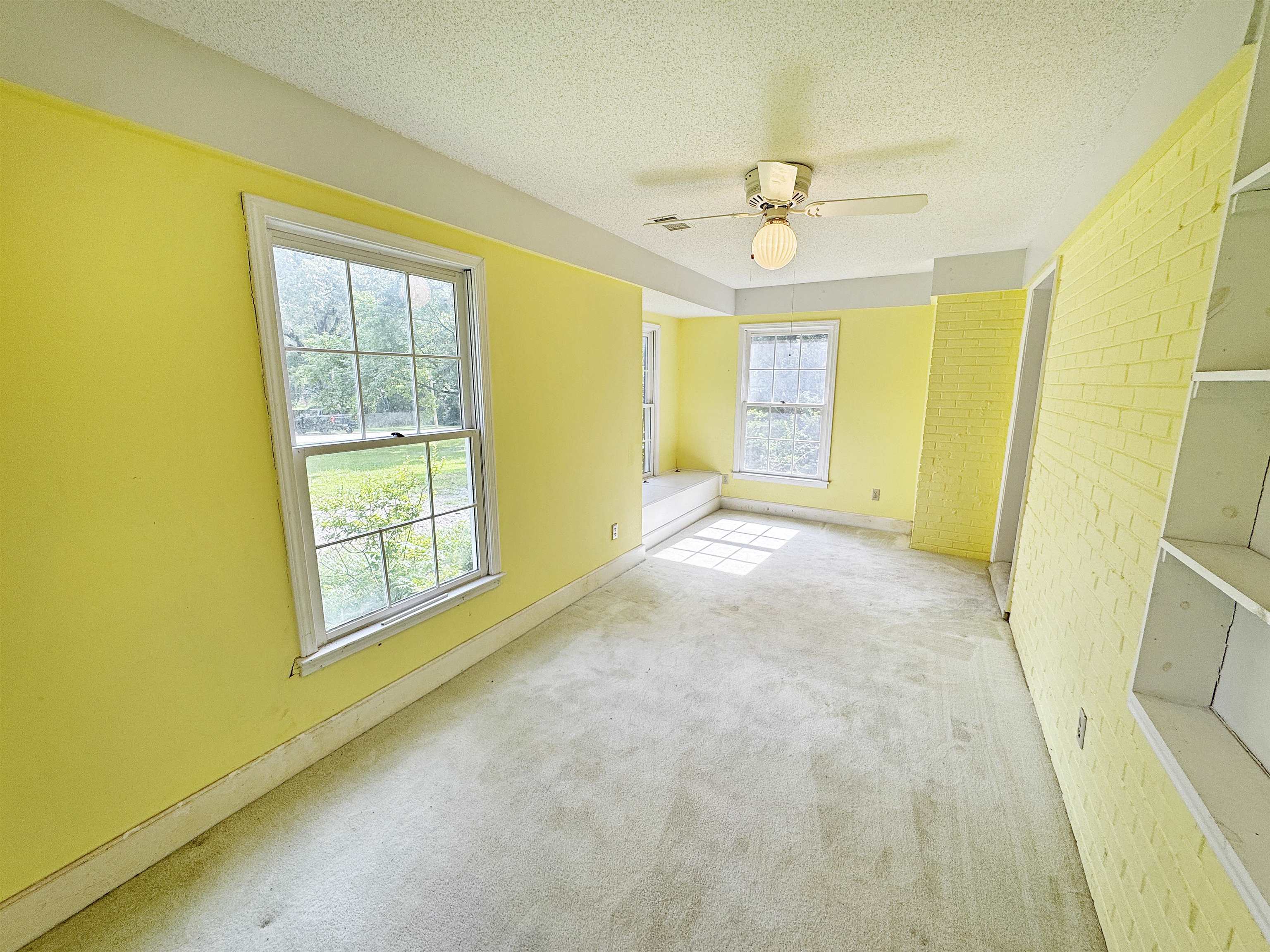 Memphis, Tennessee 38120, United States, 4 Bedrooms Bedrooms, ,3 BathroomsBathrooms,Residential,Pending,155600