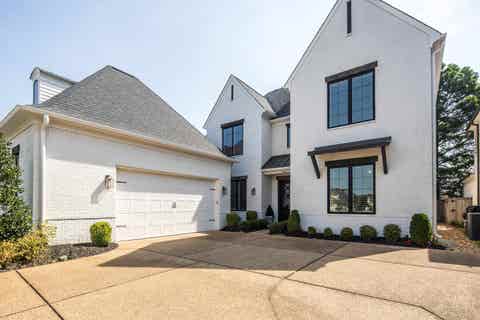 Photo of 208 CHADWICK WOODS LN, Collierville, TN 38017 (MLS # 10228921)