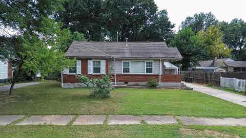 Photo of 576 STANLEY DR, Memphis, TN 38122 (MLS # 10228922)