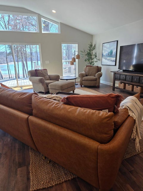 Photo of 975 BUCHANAN PENINSULA ST, Cherokee, AL 35616 (MLS # 10196942)