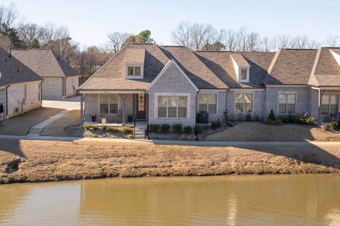 Photo of 3028 WILTSHIRE CV, Bartlett, TN 38133 (MLS # 10212831)