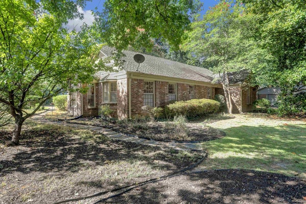 5721 WOODBRIAR CV, MEMPHIS, TN 38120 - Image c4c175a5fa03367fedd1bbc3c4ccea3c/3251545673
