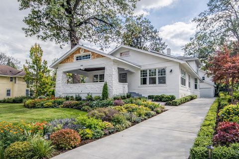 Photo of 1781 FORREST AVE, Memphis, TN 38112 (MLS # 10216646)