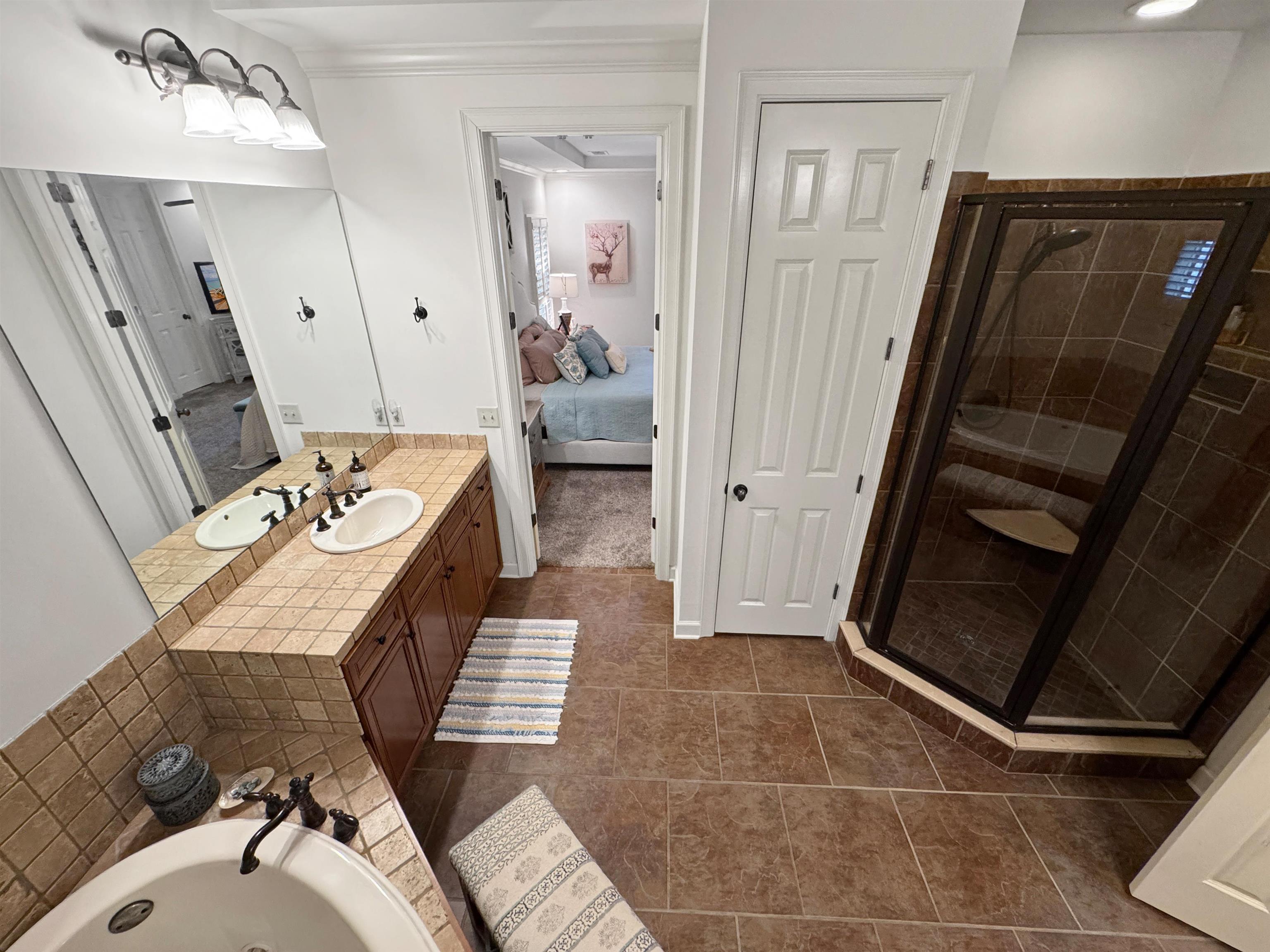 Collierville, Tennessee 38017, United States, 4 Bedrooms Bedrooms, ,4 BathroomsBathrooms,Residential,Pending,117421