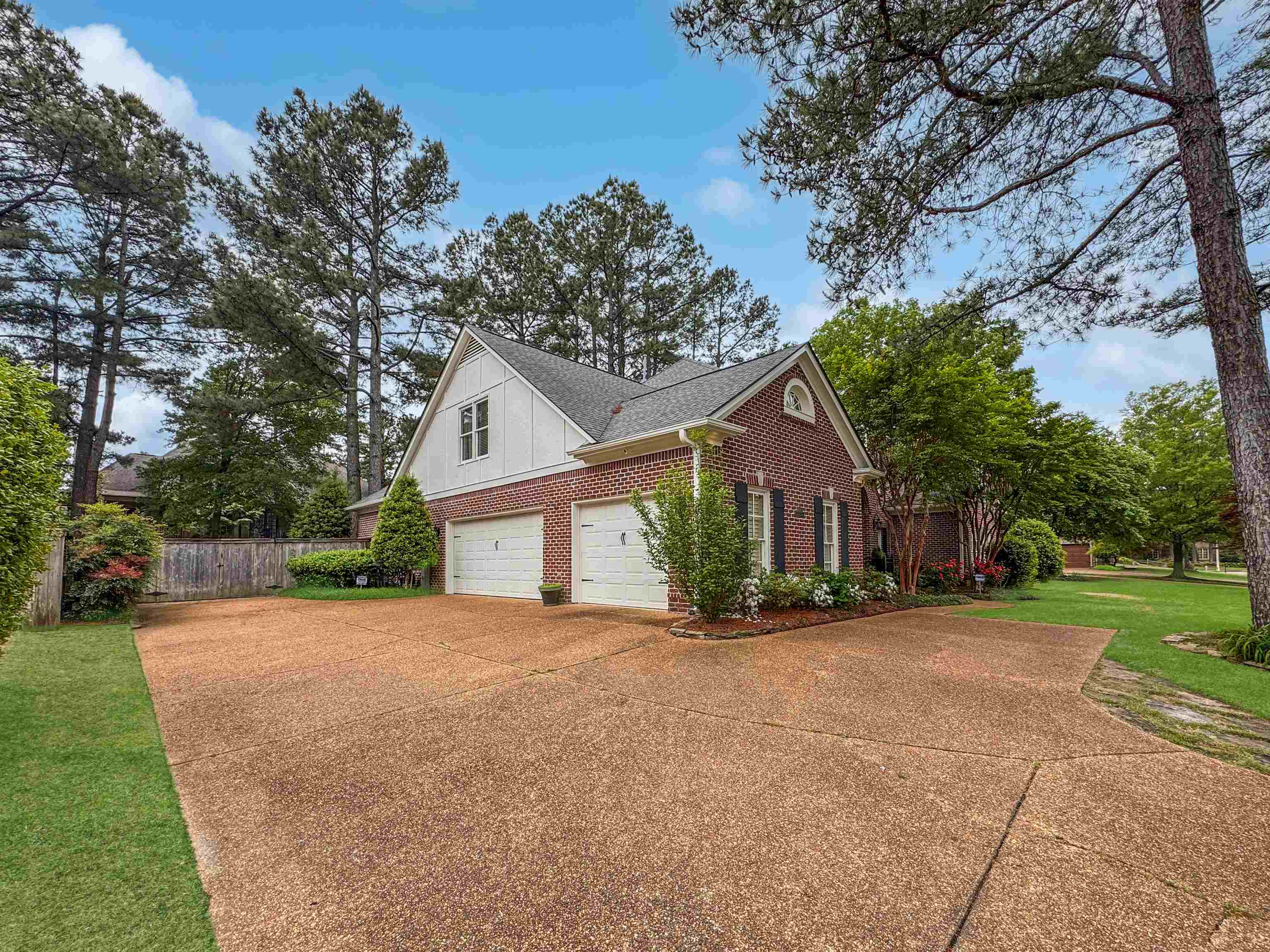 Collierville, Tennessee 38017, United States, 4 Bedrooms Bedrooms, ,4 BathroomsBathrooms,Residential,Pending,117421