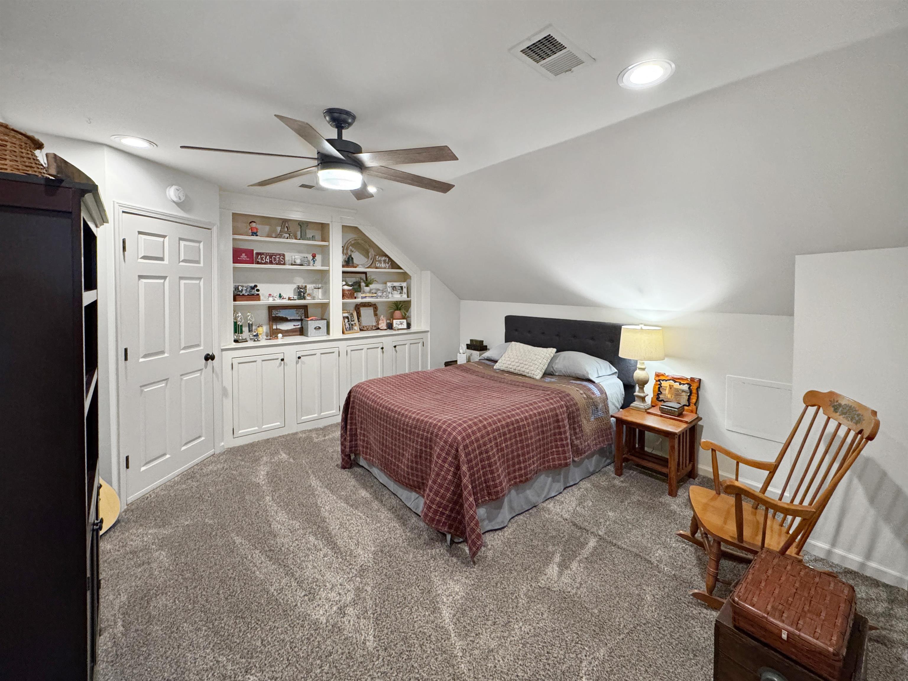 Collierville, Tennessee 38017, United States, 4 Bedrooms Bedrooms, ,4 BathroomsBathrooms,Residential,Pending,117421