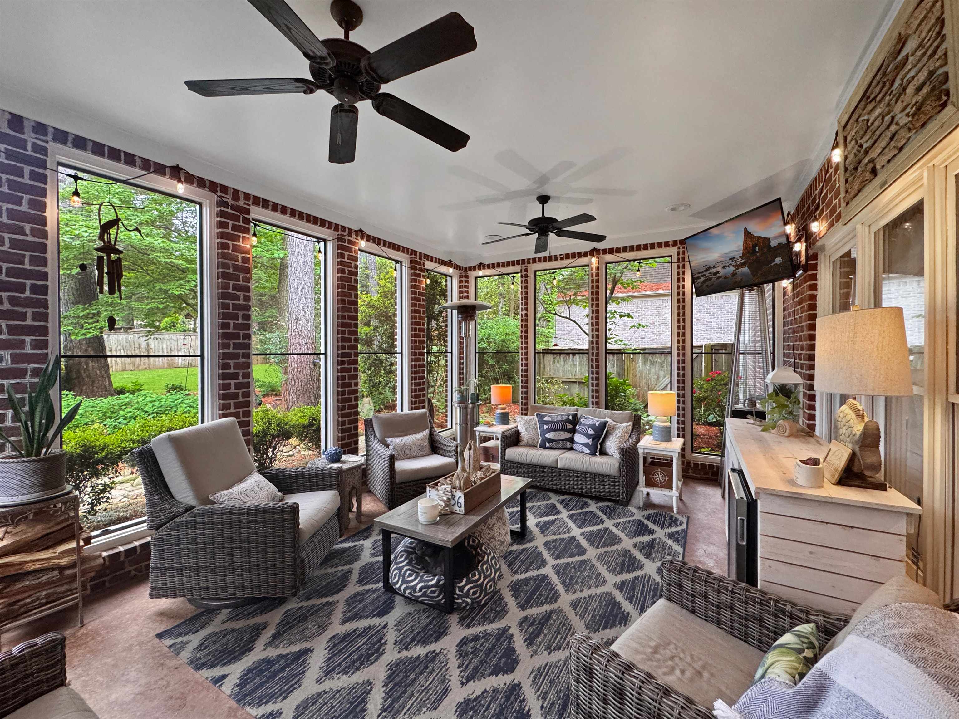 Collierville, Tennessee 38017, United States, 4 Bedrooms Bedrooms, ,4 BathroomsBathrooms,Residential,Pending,117421