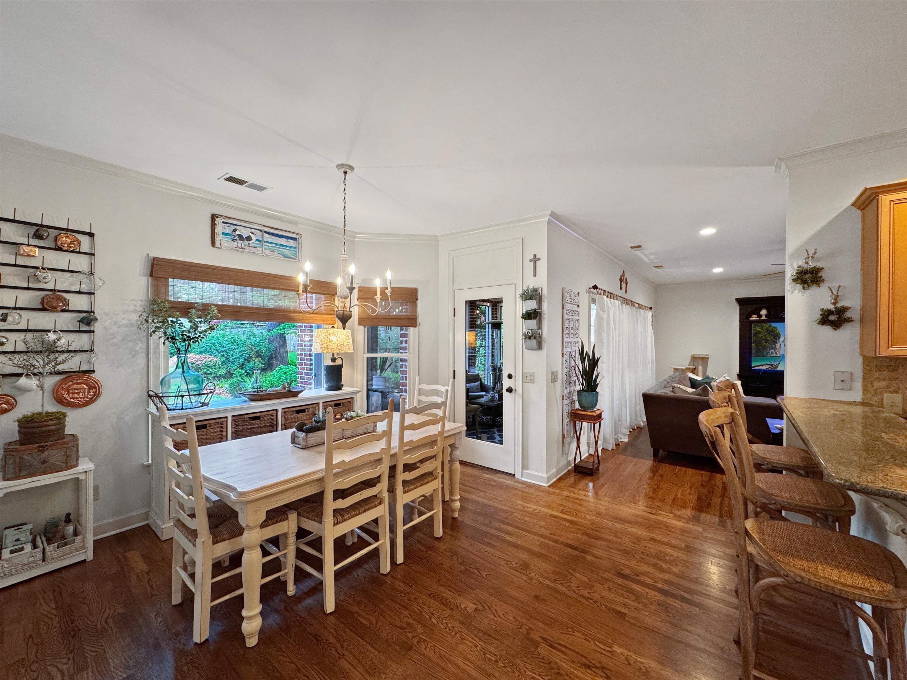 Collierville, Tennessee 38017, United States, 4 Bedrooms Bedrooms, ,4 BathroomsBathrooms,Residential,Pending,117421