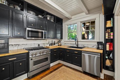 Photo of 105 N COX ST, Memphis, TN 38104 (MLS # 10212153)