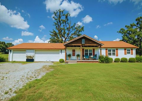 Photo of 5115 226 HWY, Savannah, TN 38372 (MLS # 10202109)
