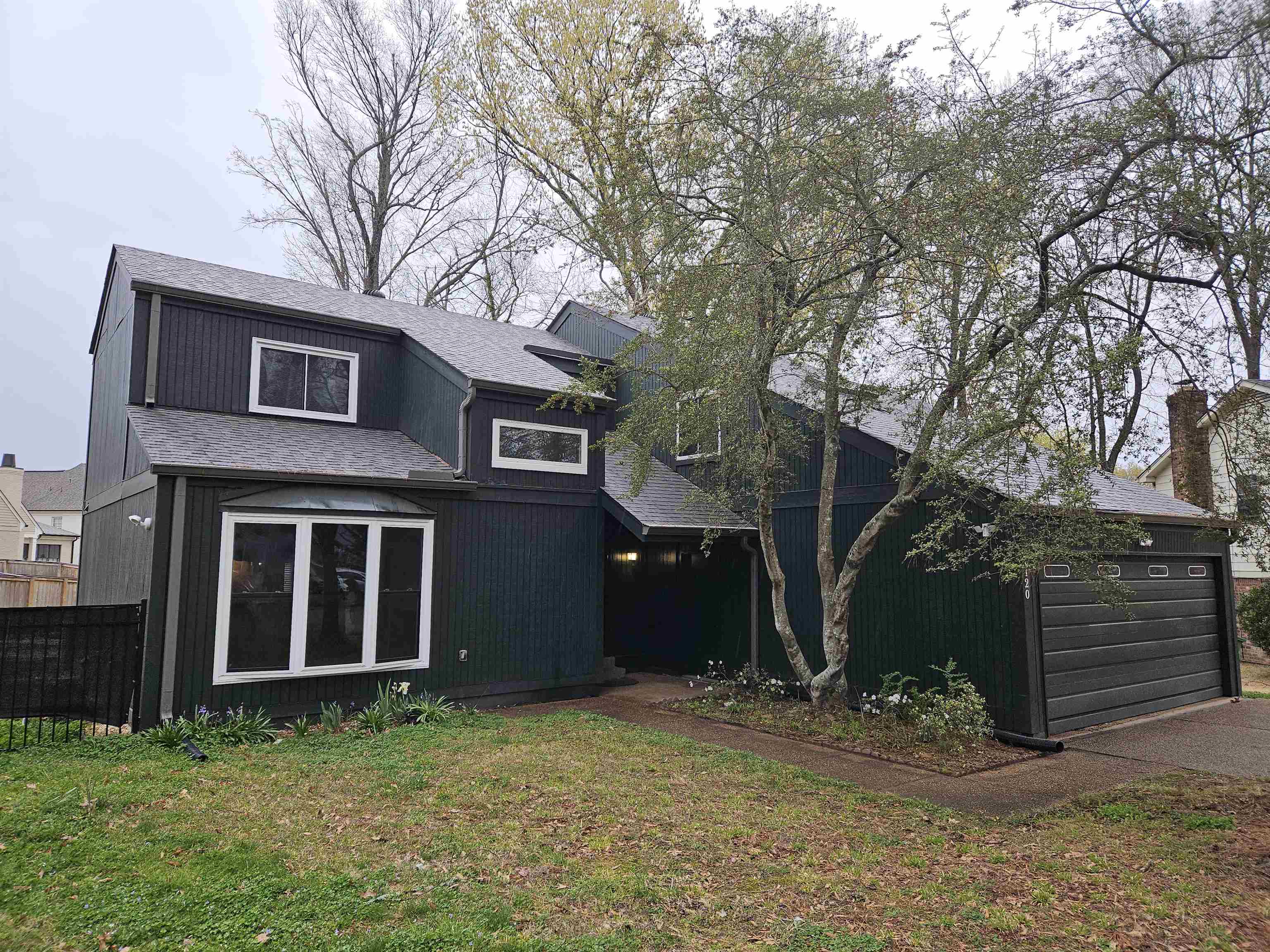 Photo 1 of 31 — 7120 MIMOSA DR, Germantown, TN 38138