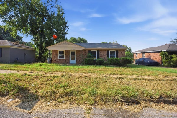 2531 LISA AVE, MEMPHIS, TN 38127 - Image c8e75e7963419dbb0a7a9cbf450e8e76/3100654416