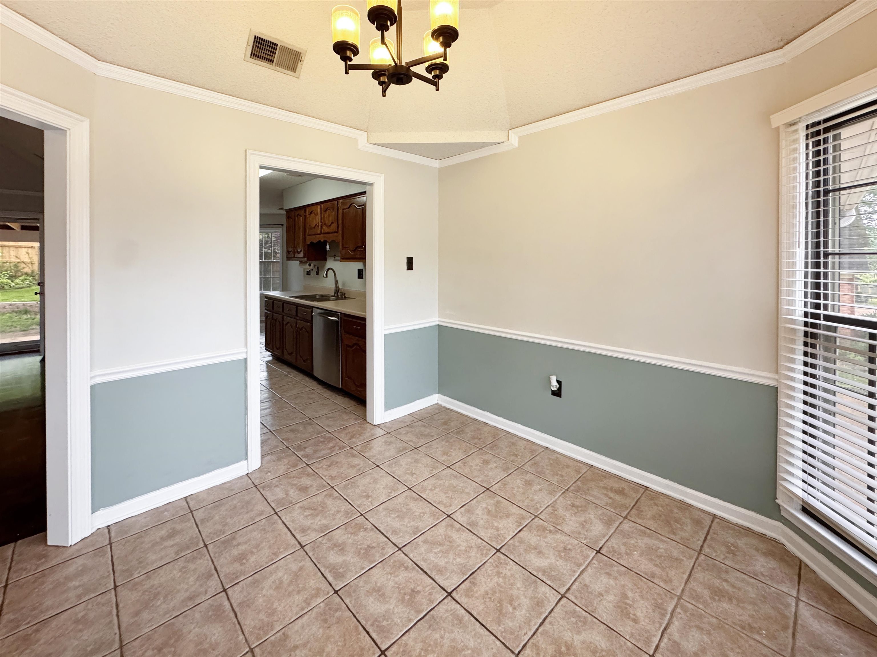 Memphis, Tennessee 38016, United States, 3 Bedrooms Bedrooms, ,2 BathroomsBathrooms,Residential,Active,122773