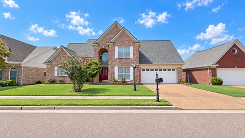 Photo of 1091 E RED FERN CIR E, Cordova, TN 38018 (MLS # 10230550)