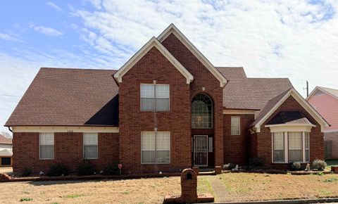 Photo of 5094 N DENTON CV N, Unicorp/Memphis, TN 38125 (MLS # 10210800)