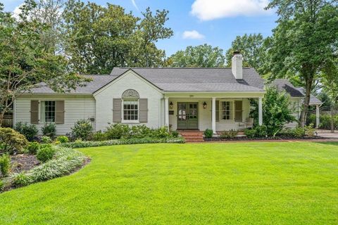 Photo of 399 GREENFIELD RD, Memphis, TN 38117 (MLS # 10224445)