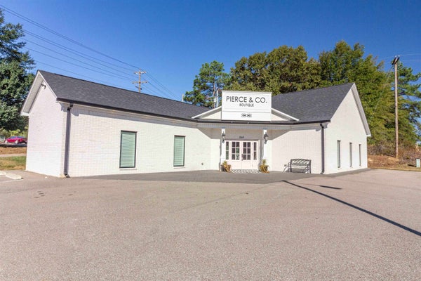 849 MULBERRY AVE, SELMER, TN 38375 - Image ca1c376d88e760b5b396bd697b53dca0/2030989842