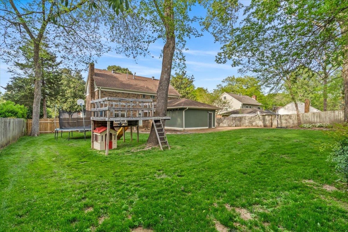 Germantown, Tennessee 38138, United States, 4 Bedrooms Bedrooms, ,3 BathroomsBathrooms,Residential,Pending,110888