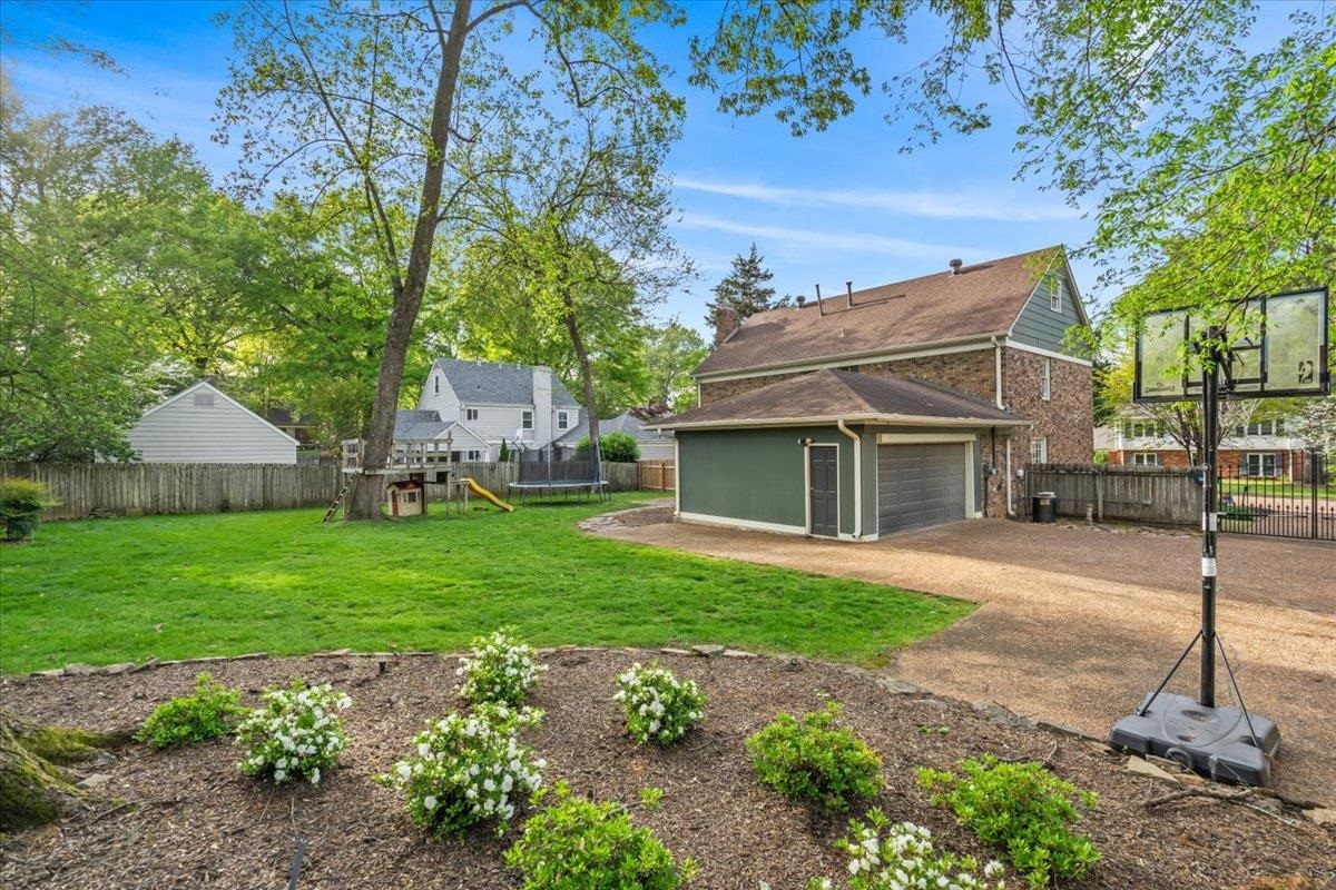 Germantown, Tennessee 38138, United States, 4 Bedrooms Bedrooms, ,3 BathroomsBathrooms,Residential,Pending,110888