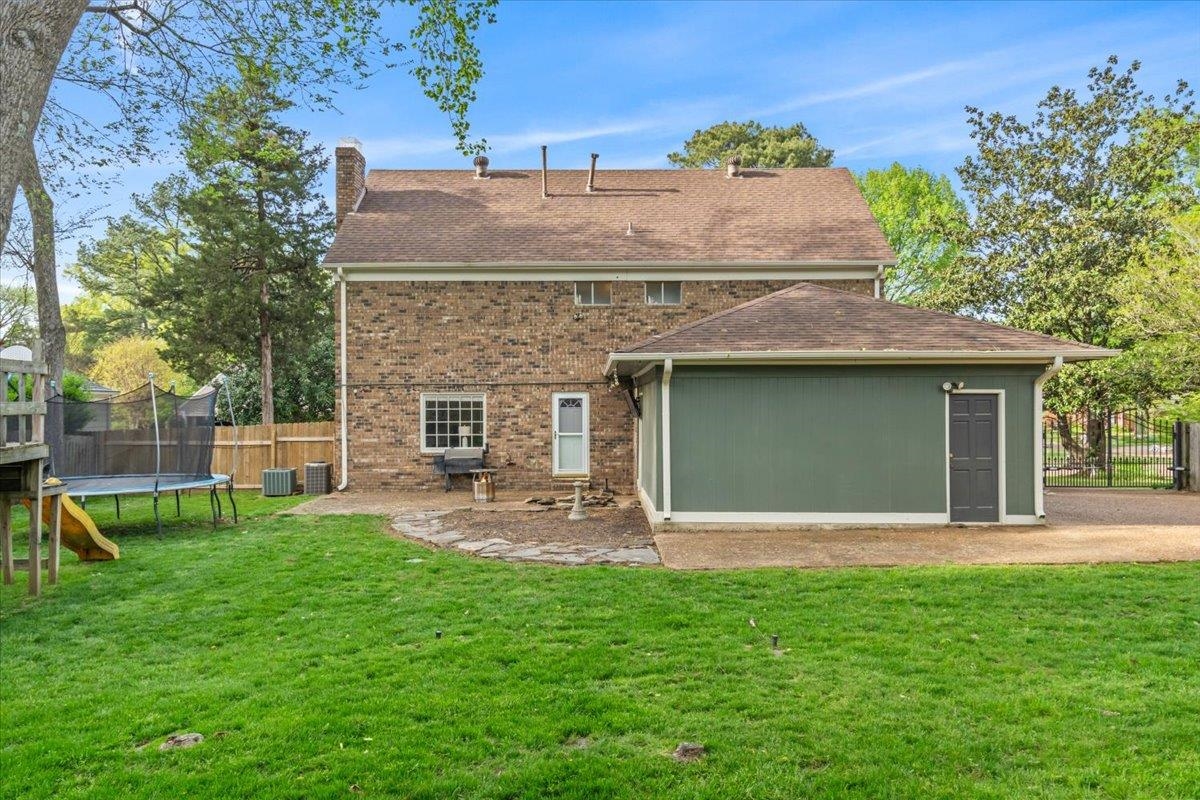 Germantown, Tennessee 38138, United States, 4 Bedrooms Bedrooms, ,3 BathroomsBathrooms,Residential,Pending,110888