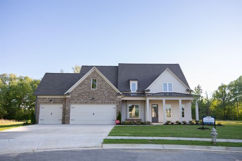 Single Family Residence in Arlington TN 5005 JON OAK CV.jpg