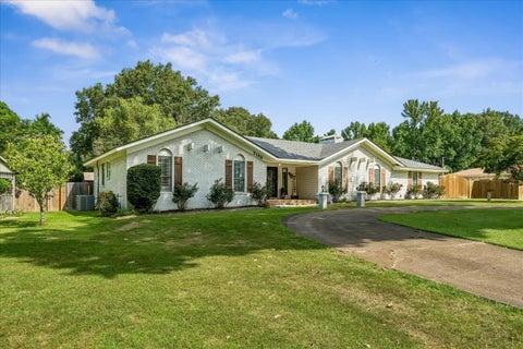 Photo of 7186 US 70 HWY, Bartlett, TN 38133 (MLS # 10226642)