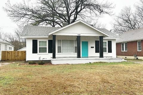 Photo of 1418 SNOWDEN AVE, Memphis, TN 38107 (MLS # 10194796)