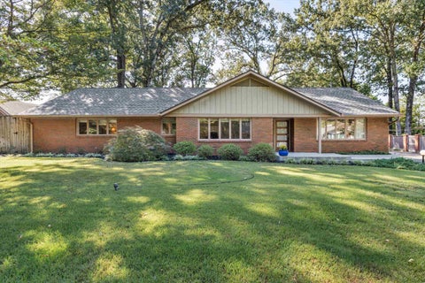 Photo of 5395 N ANGELA RD, Memphis, TN 38120 (MLS # 10232106)