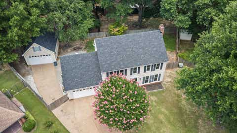 Photo of 8898 LANTHORN CV, Cordova, TN 38016 (MLS # 10225733)
