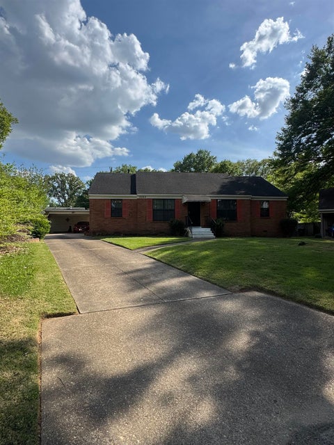 Photo of 3353 GAYLORD LN, Memphis, TN 38118 (MLS # 10222349)