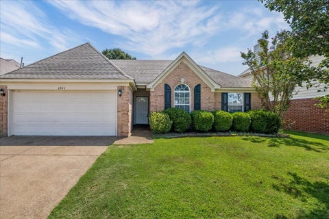 Photo of 6943 COUNTRY WALK DR, Cordova, TN 38018 (MLS # 10228870)