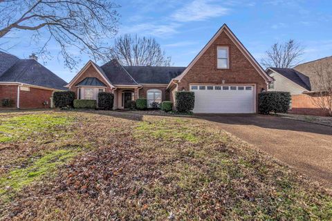 Photo of 7563 CORDOVA CLUB DR E, Cordova, TN 38018 (MLS # 10213209)