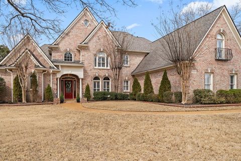 Photo of 9456 GROVE TRAIL LN, Germantown, TN 38139 (MLS # 10216121)