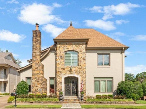 Photo of 3090 OAKLEIGH MANOR CV, Germantown, TN 38138 (MLS # 10228252)