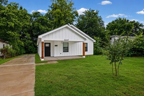 Photo of 2247 ALAMEDA AVE, Memphis, TN 38108 (MLS # 10226841)