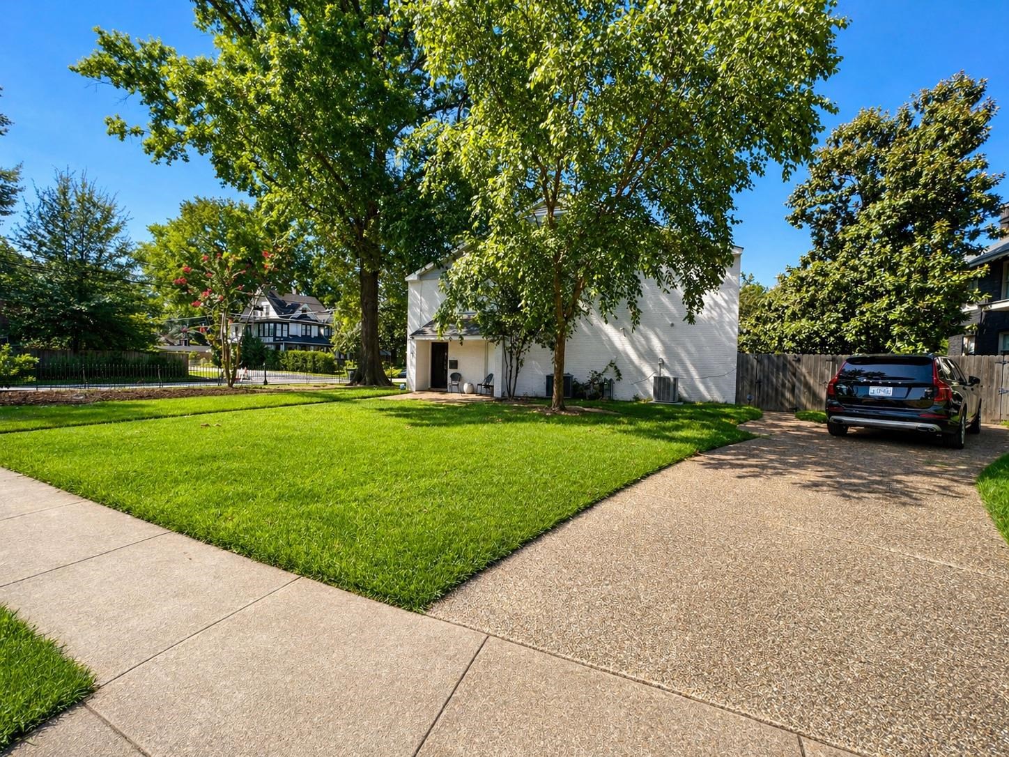 Photo 1 of 22 — 766 ROLAND ST, Memphis, TN 38104