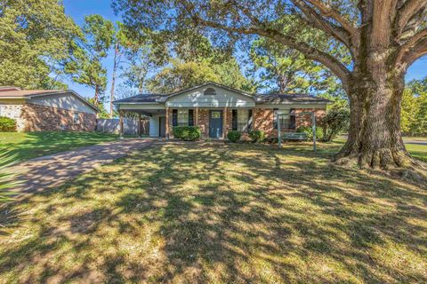 Photo of 5770 CHICKASAW DR, Horn Lake, MS 38637 (MLS # 10207747)