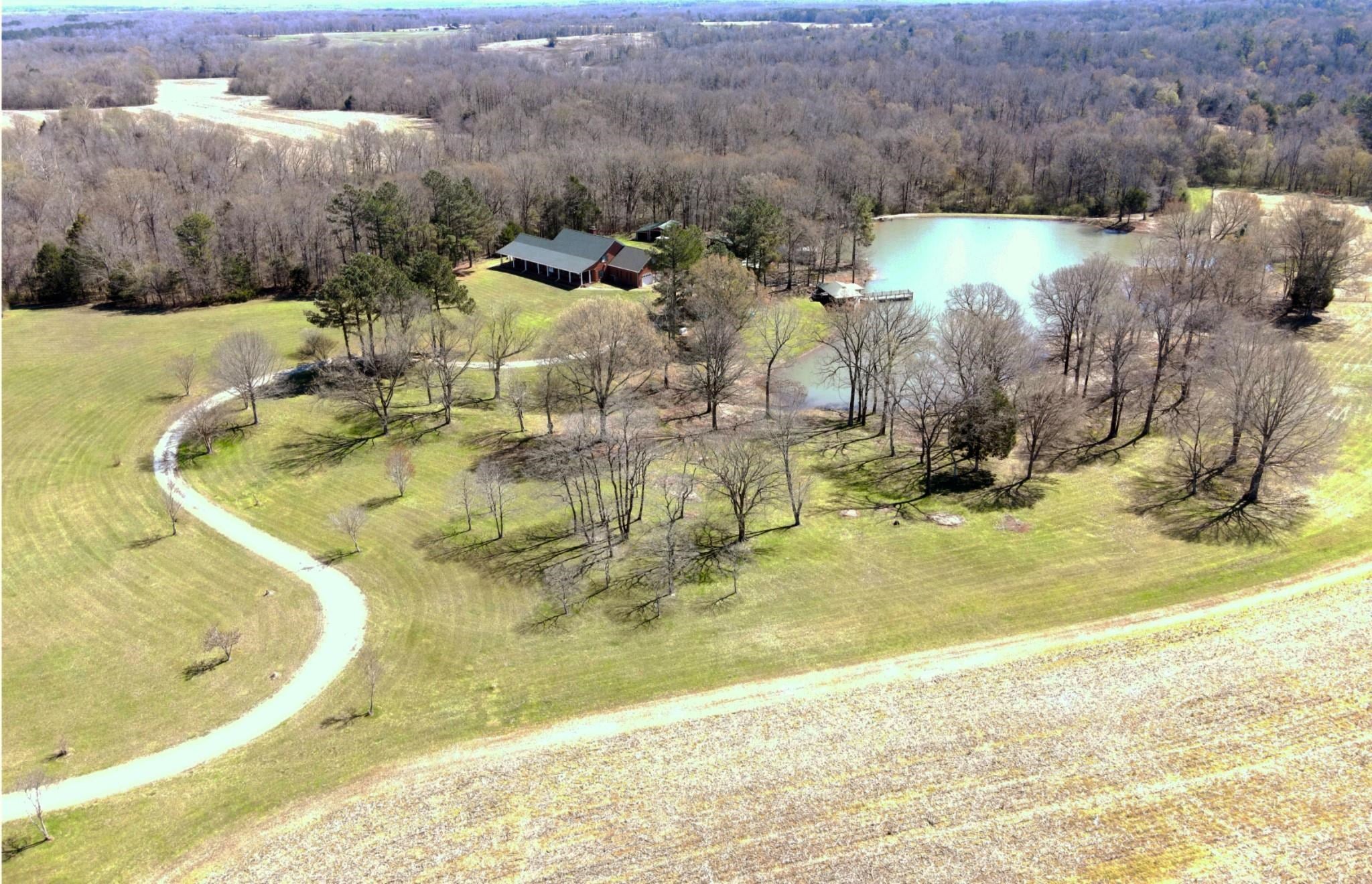 695 MIDDLEBURG RD