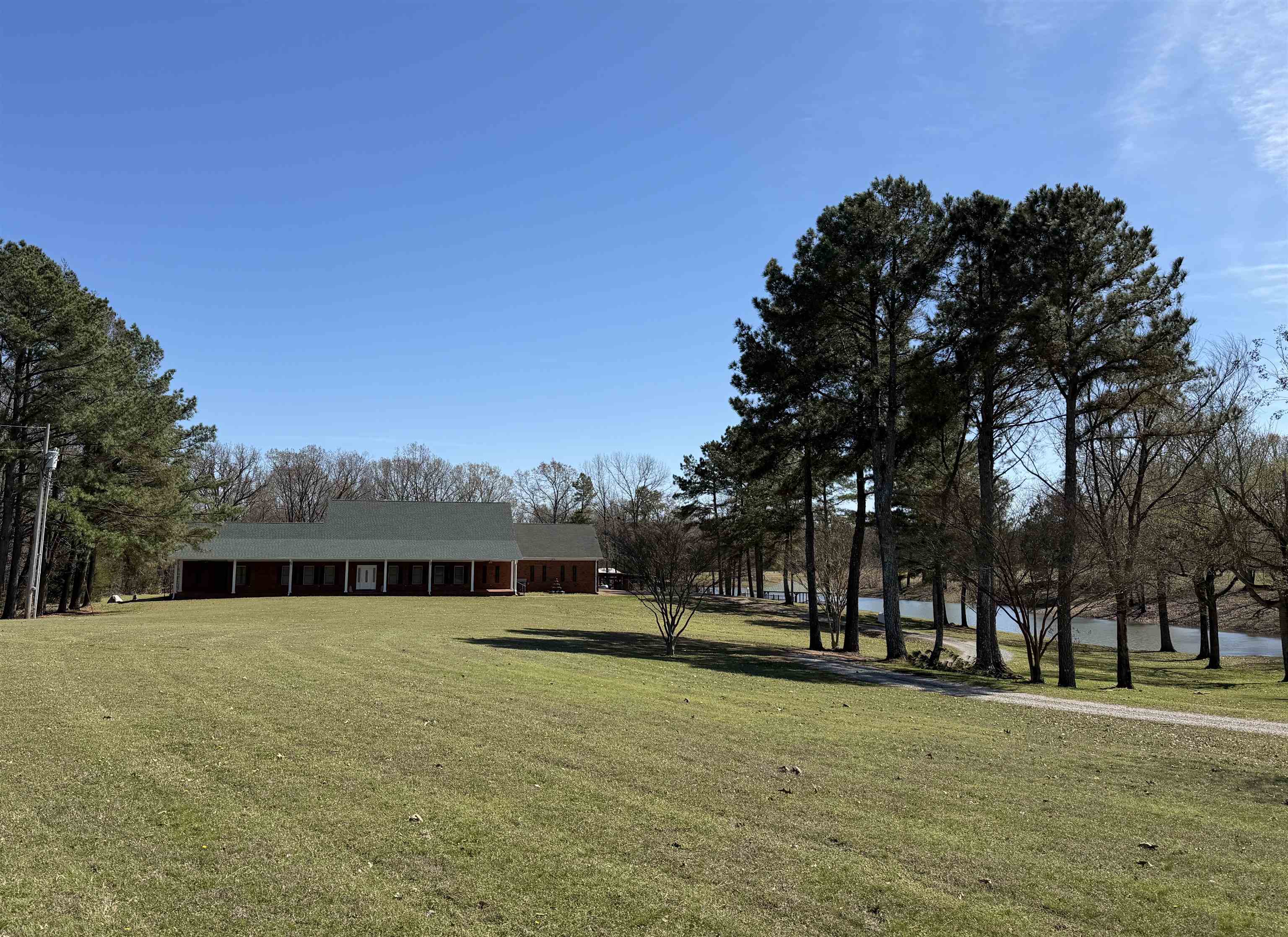 695 MIDDLEBURG RD