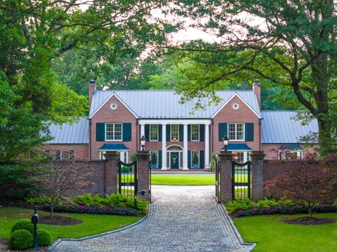 1055 TIDES RIDGE CV Memphis TN 38120