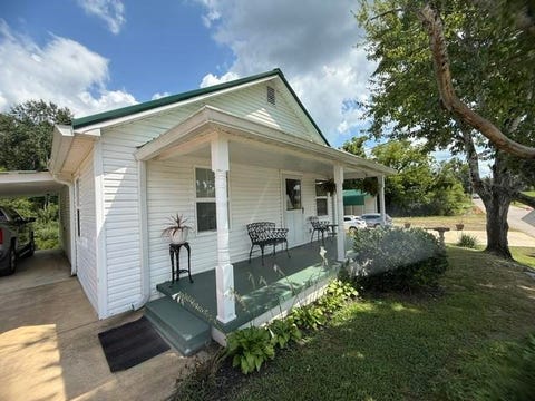 Photo of 218 S ELM ST, Adamsville, TN 38310 (MLS # 10228193)