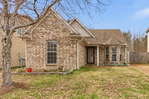Photo of 2481 BOXFORD LN, Cordova, TN 38016 (MLS # 10215991)